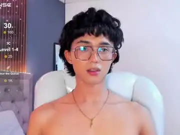 Chaturbate Best live sex cam show of noa_03