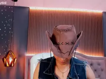 Chaturbate Live Sex of noa_03