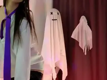 Chaturbate Live Sex Cam of adele_armas