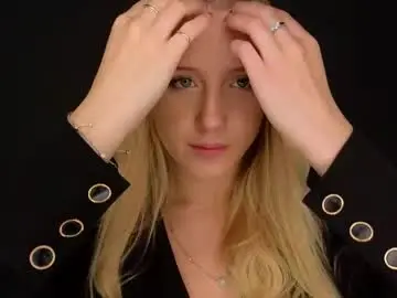 Chaturbate Adult Video Chat of adele_armas