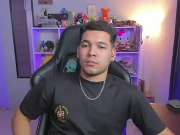 Chaturbate Free Live Porn of thomascollins__