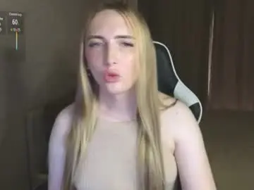 Chaturbate Live Sex Cam of vi_luxxxy