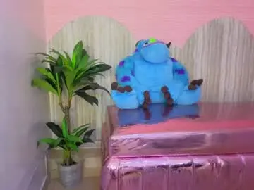 Chaturbate Live Sex Cam of valeria_ramirez_t