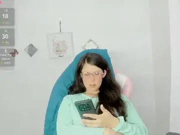 Chaturbate Live Sex Cam of zooeybelair