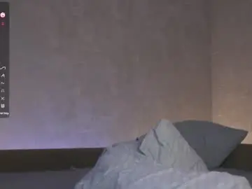 Chaturbate Live Sex Cam of _vi_vi_