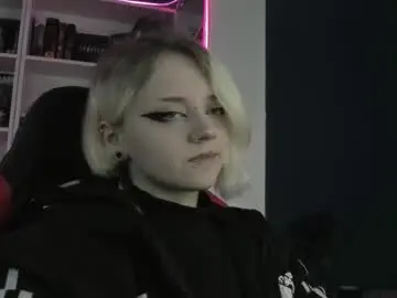 Chaturbate Live Sex Cam of holy_mistresss