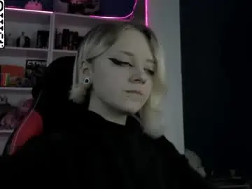 Chaturbate Live Sex Cam of holy_mistresss