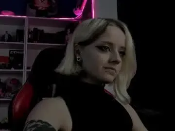 Chaturbate Live Sex Cam of holy_mistresss