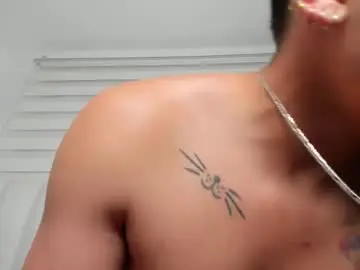 Chaturbate Live Sex of santy7u7