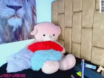 Chaturbate Live Sex Cam of catalina_santana20