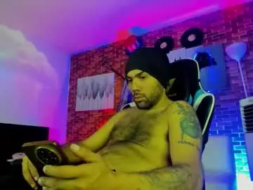 Chaturbate Adult Video Chat of michael_twinkk