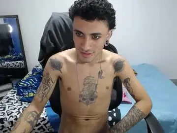 Chaturbate Free Porn Cam of present_the_magic