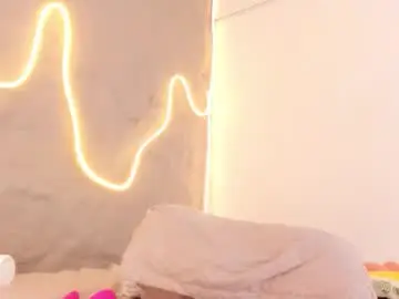 Chaturbate Best live sex cam show of shanntal__