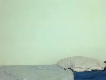 Chaturbate Live Sex Cam of sweet_laraaa