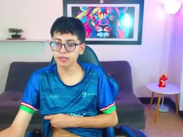 Chaturbate Adult Video Chat of alexcum_18