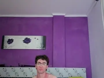 Chaturbate Live Sex Cam of twinkanddaddy_69