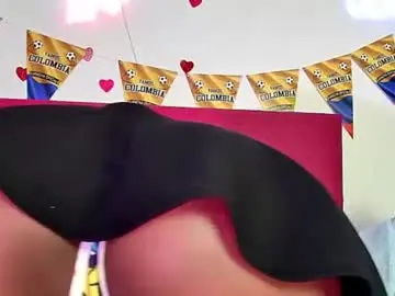 Chaturbate Live Sex Cam of ellie_cute7