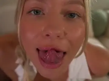 Chaturbate Adult Video Chat of snow_is_falling