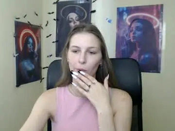 Chaturbate Sex Cam of stranger_giirl