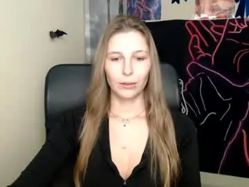 Chaturbate Live Sex Cam of stranger_giirl