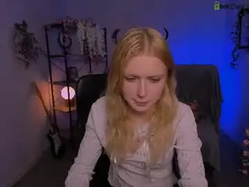 Chaturbate Sex Chat of adelina_lay