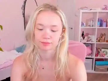 Chaturbate Live Sex Cam of alice_forfun