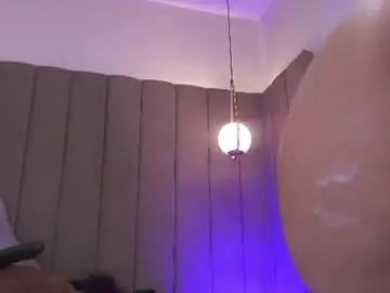 Chaturbate Live Sex Cam of ashley_beaomunt