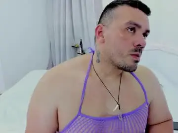 Chaturbate Live Sex Cam of denny_scobar