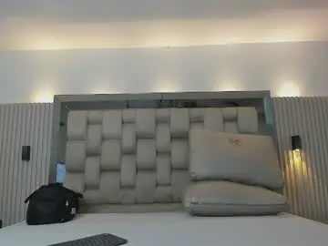 Chaturbate Live Sex Cam of noah_pariss