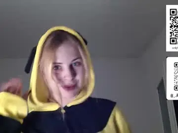 Chaturbate Adult Video Chat of alismoona