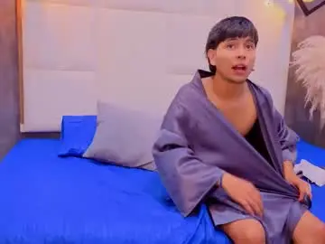 Chaturbate Best live sex cam show of isaa_and_calvin