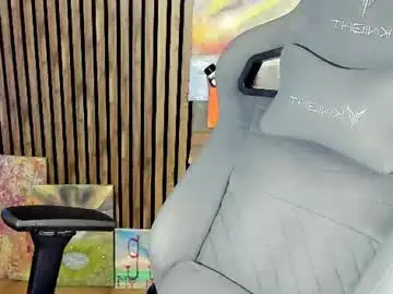 Chaturbate Free Porn Cam of oliverrgroove