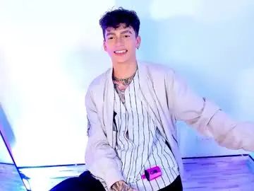 Chaturbate Live Porn of axel_inkshade