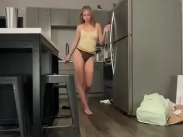 Chaturbate Watch Live Sex Cams of honeyyy95