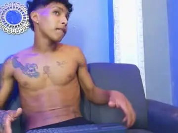 Chaturbate Live Sex Cam of noah_smith77