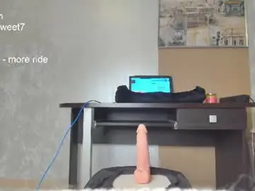 Chaturbate Free Porn Cam of squirt_blondy