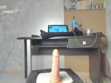 Chaturbate Live Porn of squirt_blondy