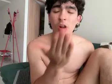 Chaturbate Live Sex of zenn_rush