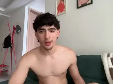 Chaturbate Live Sex Cam of zenn_rush