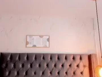 Chaturbate Live Sex Cam of anya_belth