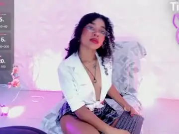 Chaturbate Adult Video Chat of lucie_petite