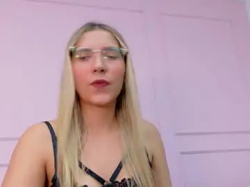 Chaturbate Free Live Porn of maddietease