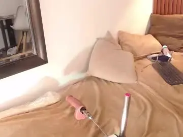 Chaturbate Live Sex Cam of rose_crimson