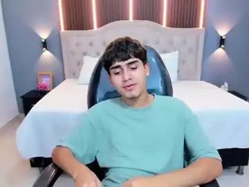 Chaturbate Free Live Porn of tommy18__