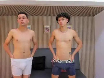 Chaturbate Free Porn Cam of wallen_couple