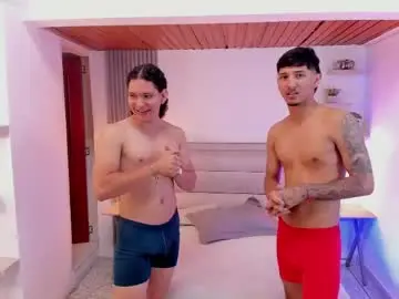 Chaturbate Free Live Porn of wallen_couple