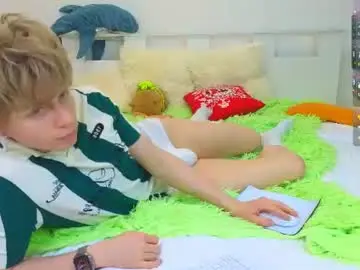Chaturbate Free Live Porn of landel_boy