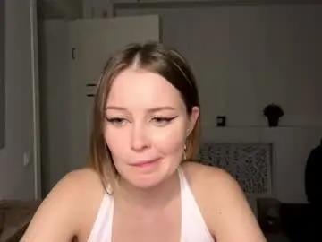 Chaturbate Nude Webcam of helen__eve