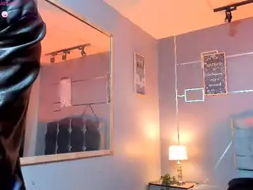 Chaturbate Live Sex Cam of noah_smith04