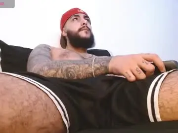 Chaturbate Live Sex Cam of santiagohincapiie
